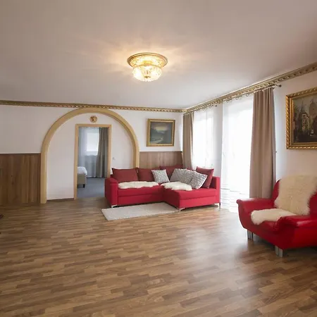 Golden Gapa Central Family 8 Appartement