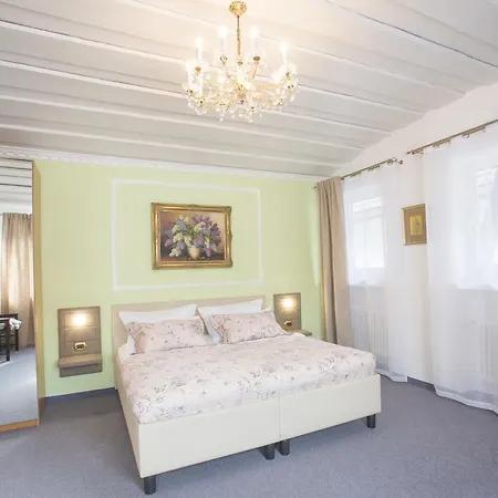 Appartement Golden Gapa Central Family 8 *